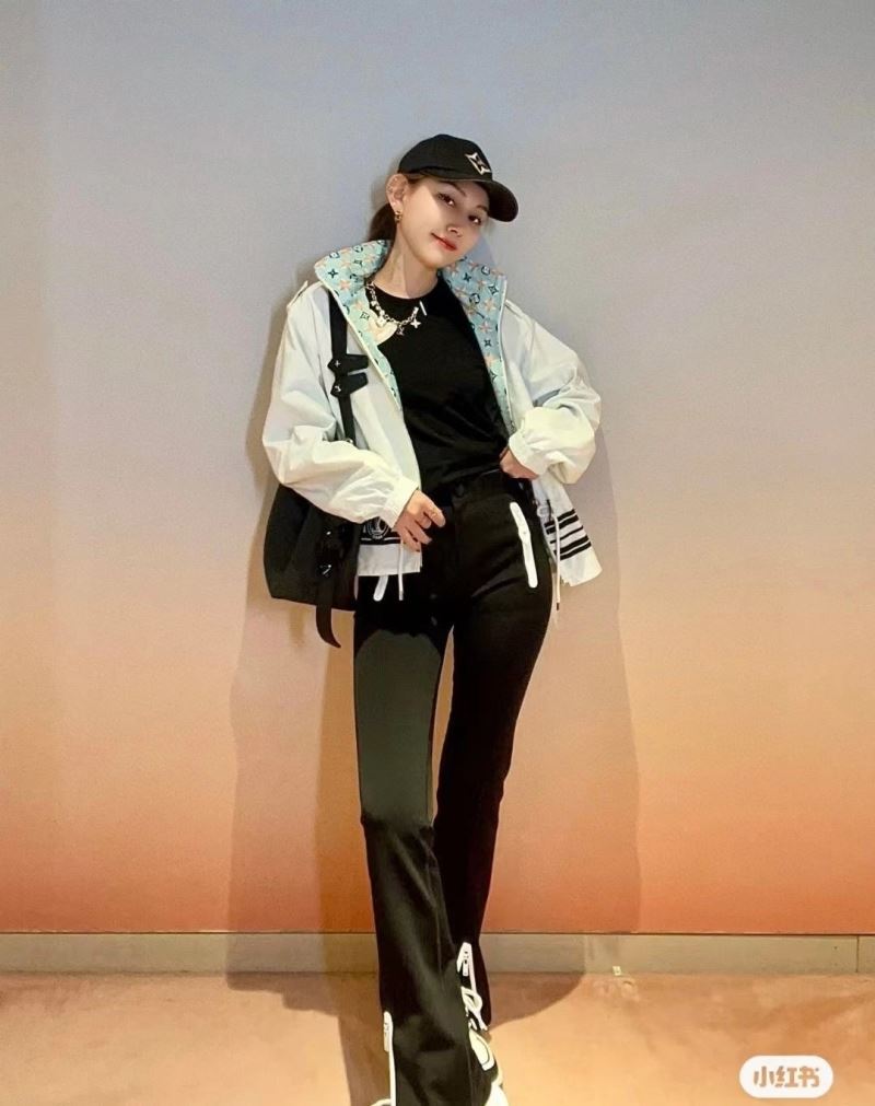 Louis Vuitton Hobo Bags